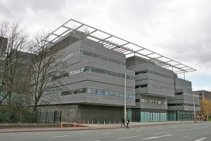 Edificio Alan Turing en la Universidad de Manchester. Foto: Mike Peel